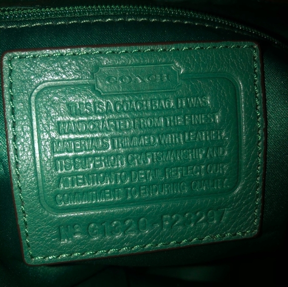 Pending Sale π₯EUC π Authentic COACH Handbag with sid pockets - Picture 5 of 5